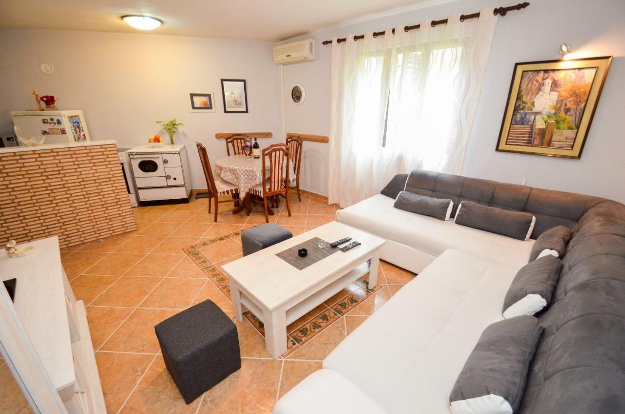Apartment Buki Kotor Exterior foto